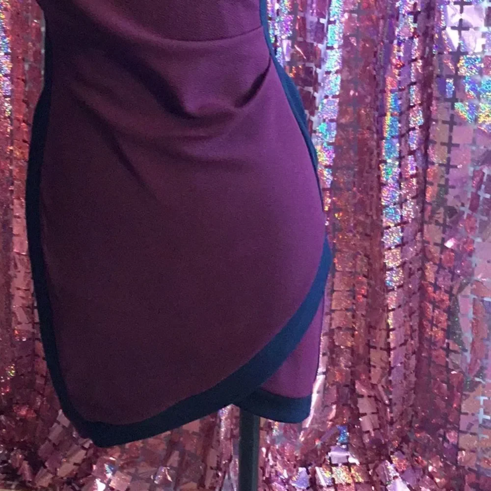 Short sleeved dress in 2 tone burgundy & black in small by ALMOST FAMOUS